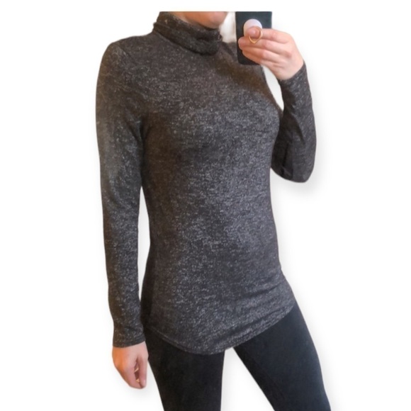 𝅺𝅺⭐️2 FOR $20⭐️ BLEU GREY Cowl neck long sleeve top Small - Picture 2 of 6